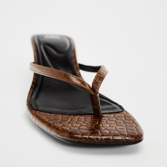 Zara Strappy Minimalist Sandal Kitten Heels - Picture 3 of 6